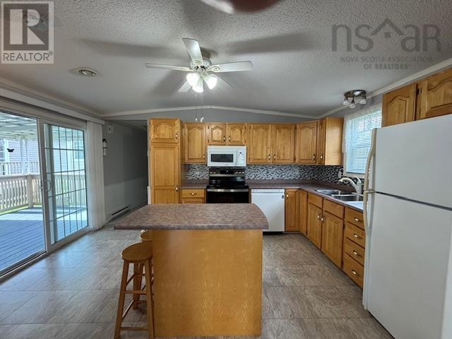 37 Belmont Drive, Bridgewater, Nova Scotia  B4V 4E6 - Photo 22 - 202518358