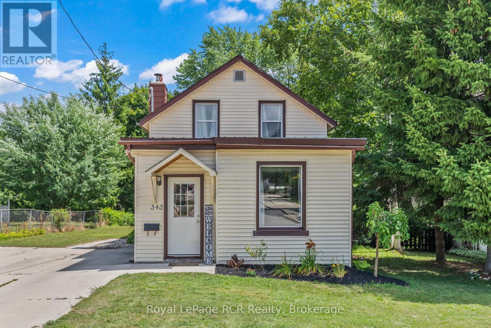 Property at 343 10TH AVENUE image 2