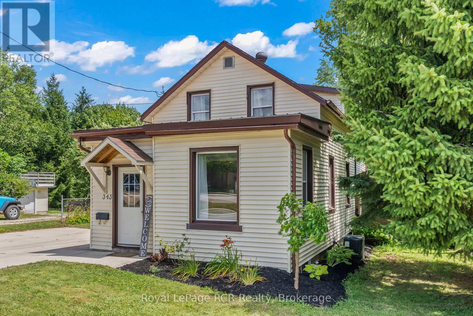 Property at 343 10TH AVENUE image 3