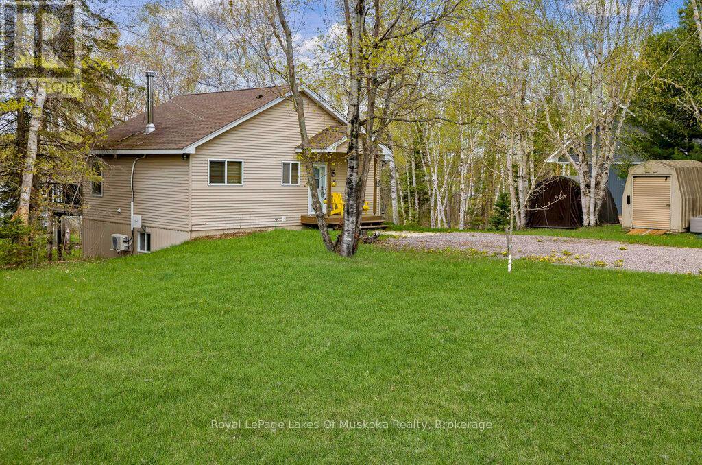 1136 Lakeside Trail, Magnetawan, Ontario  P0A 1P0 - Photo 3 - X12304749