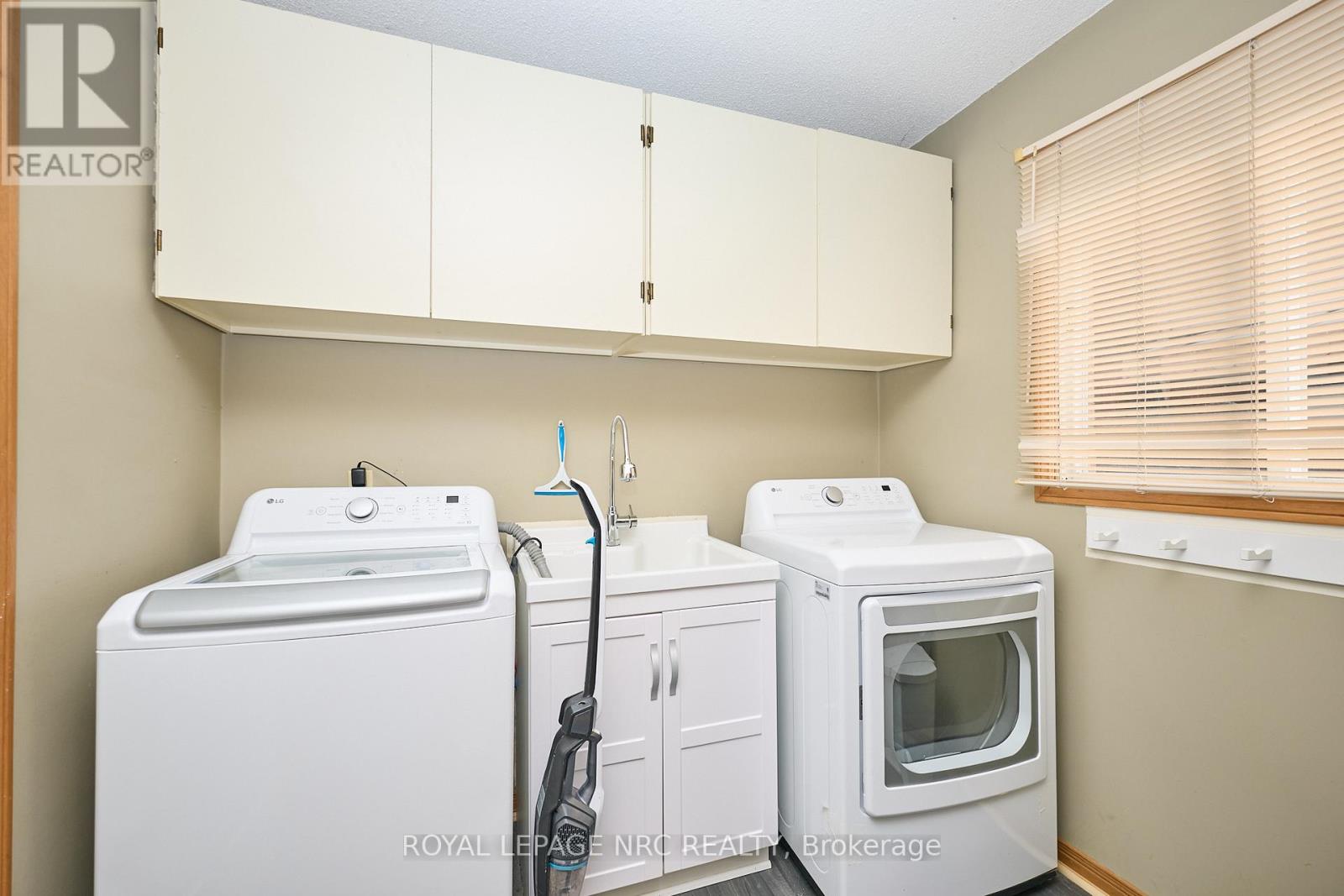 26 Elderwood Drive, St. Catharines, Ontario  L2S 3E5 - Photo 16 - X12309336