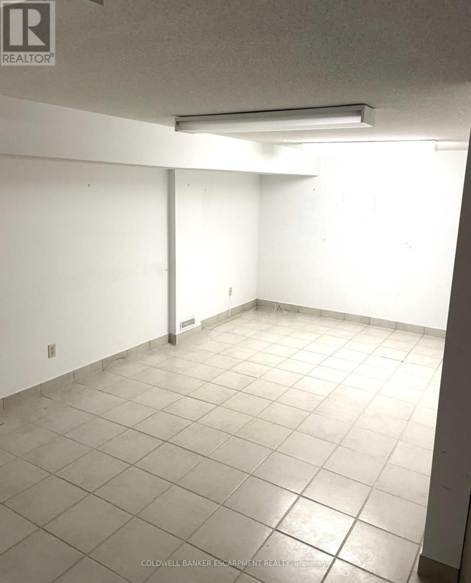 B - 119 Mill Street E, Halton Hills, Ontario  L7G 2C7 - Photo 13 - W12301263