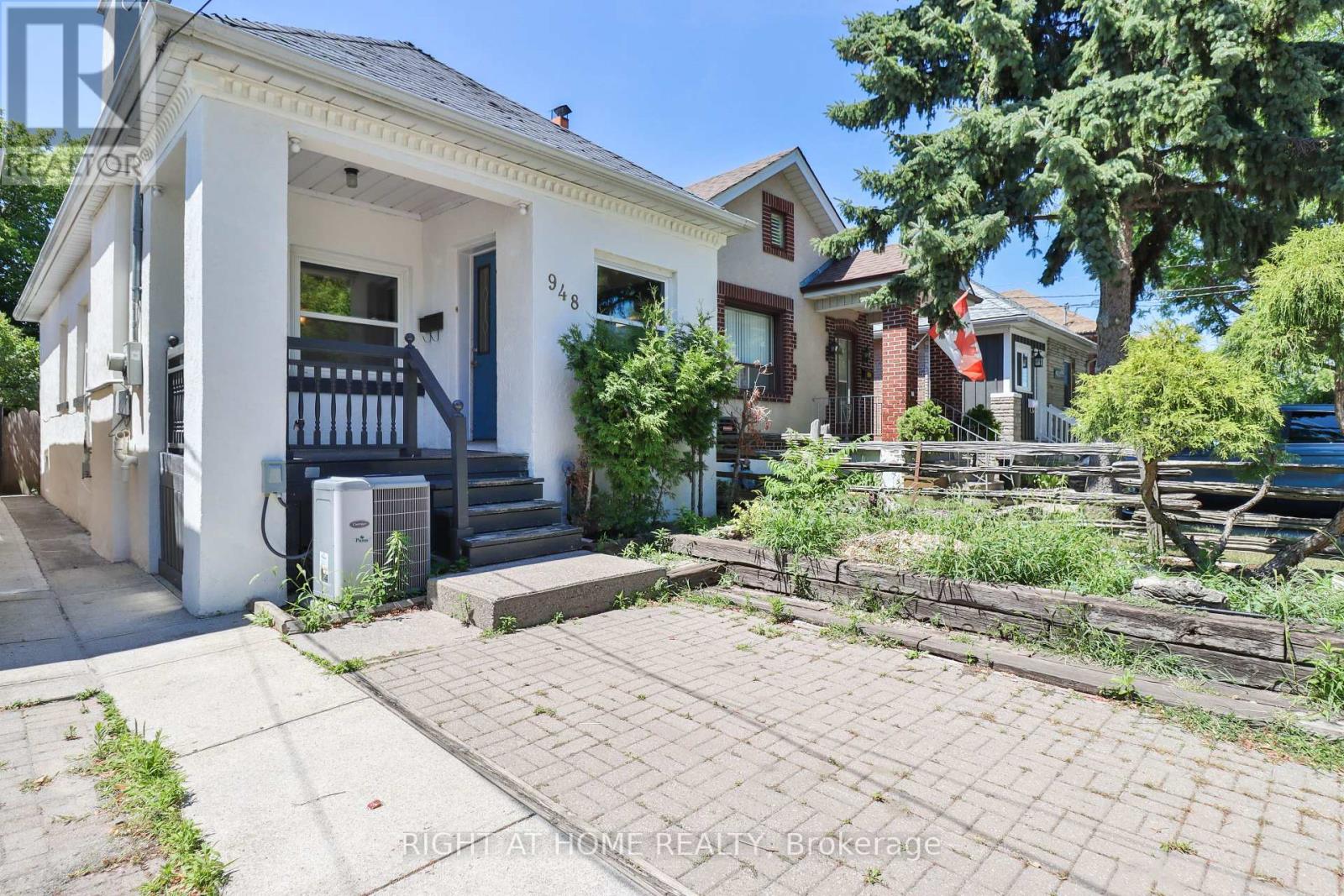 Property at 948 RUNNYMEDE ROAD image 2