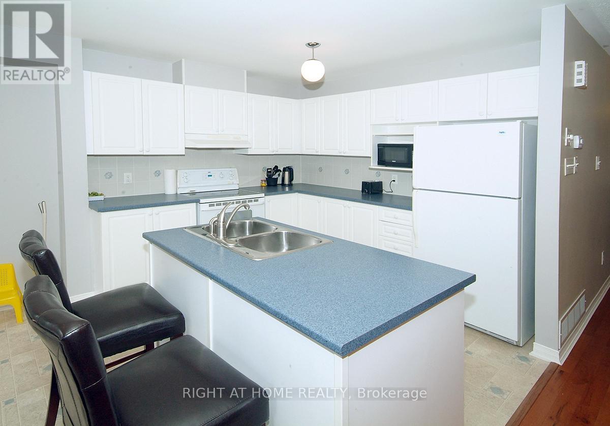 37 Barnstone Drive, Ottawa, Ontario  K2G 6X2 - Photo 4 - X12309686