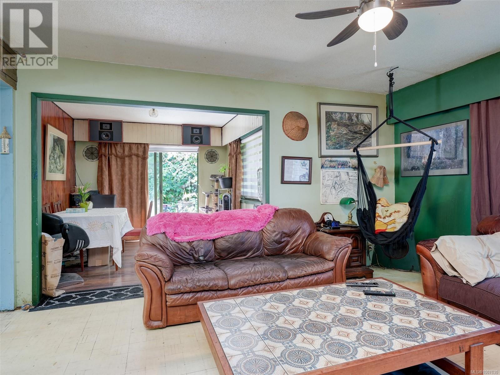 Property at 3140 Campion Rd image 4