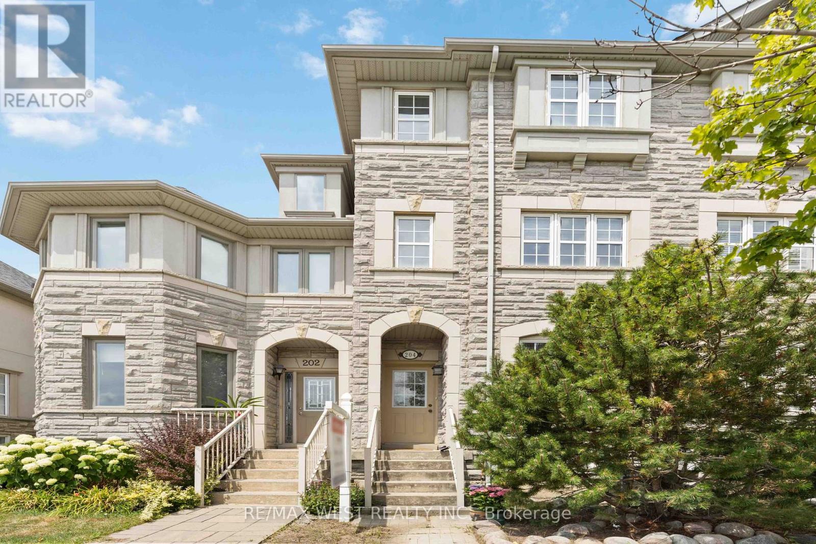 Property at 204 BANTRY AVENUE image 1