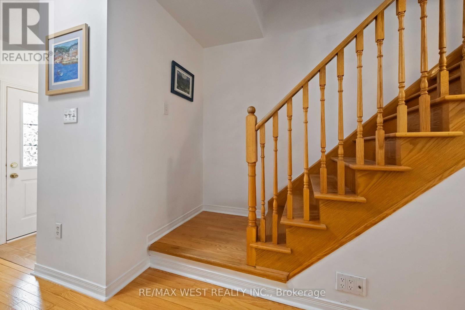 Property at 204 BANTRY AVENUE image 5