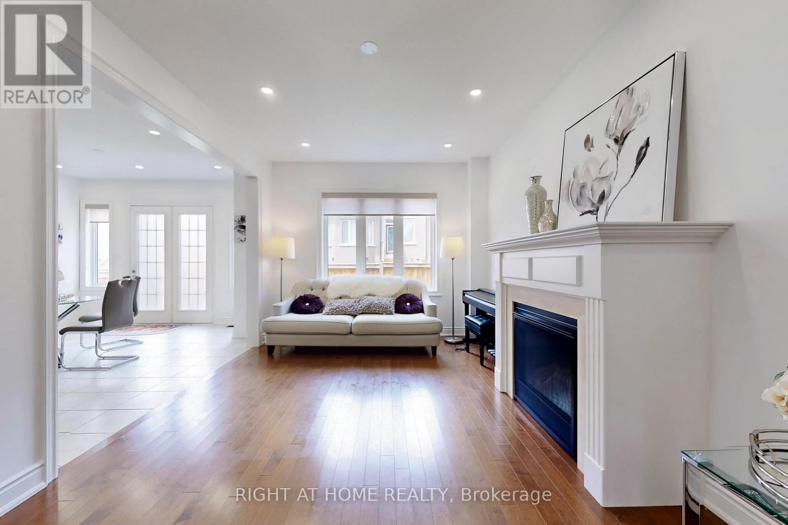 Property at 423 GRINDSTONE TRAIL image 4