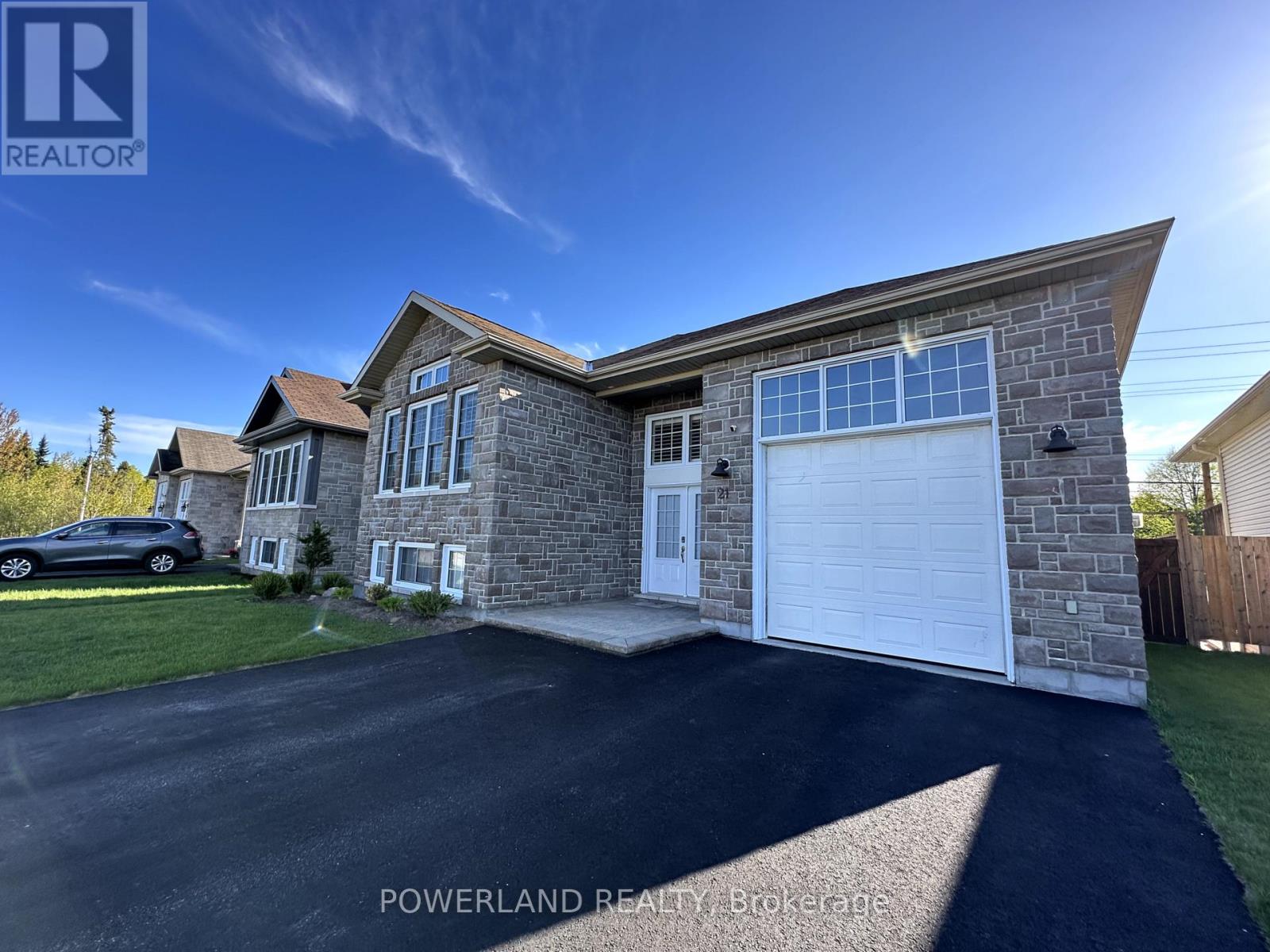 Property at 21 BROOKLAND DRIVE image 2
