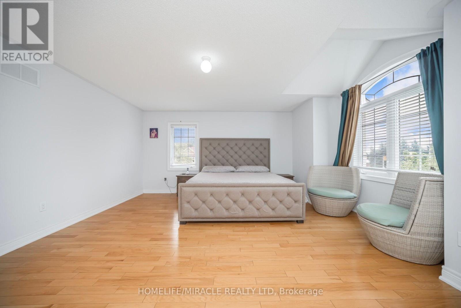 2 Roycrest Street, Brampton, Ontario  L6Z 4P5 - Photo 24 - W12278401