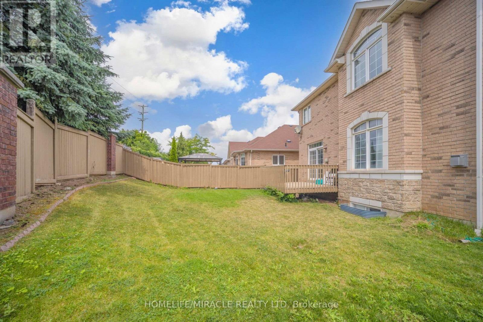 2 Roycrest Street, Brampton, Ontario  L6Z 4P5 - Photo 29 - W12278401