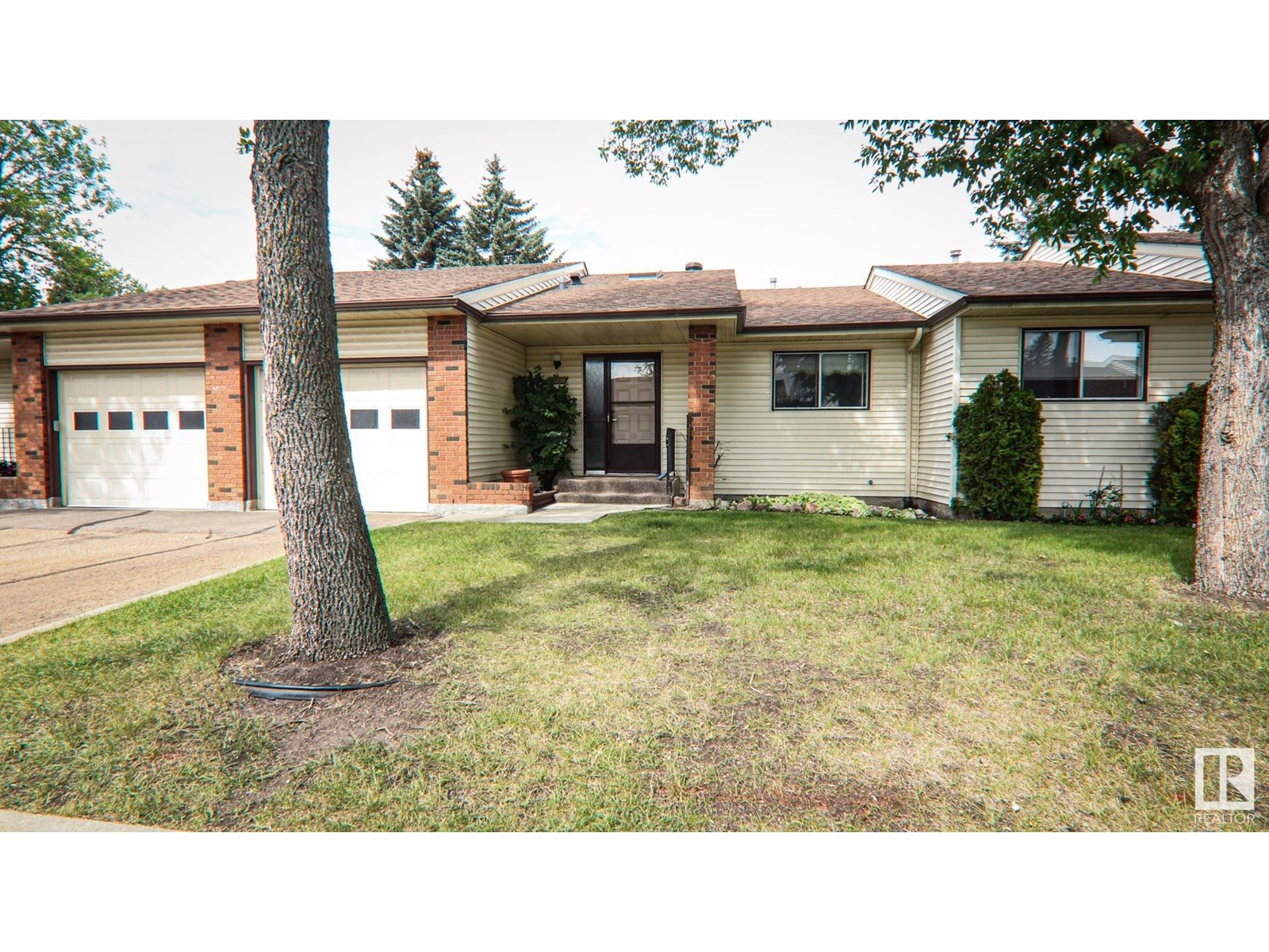 Property at 10816 11 AV NW image 1