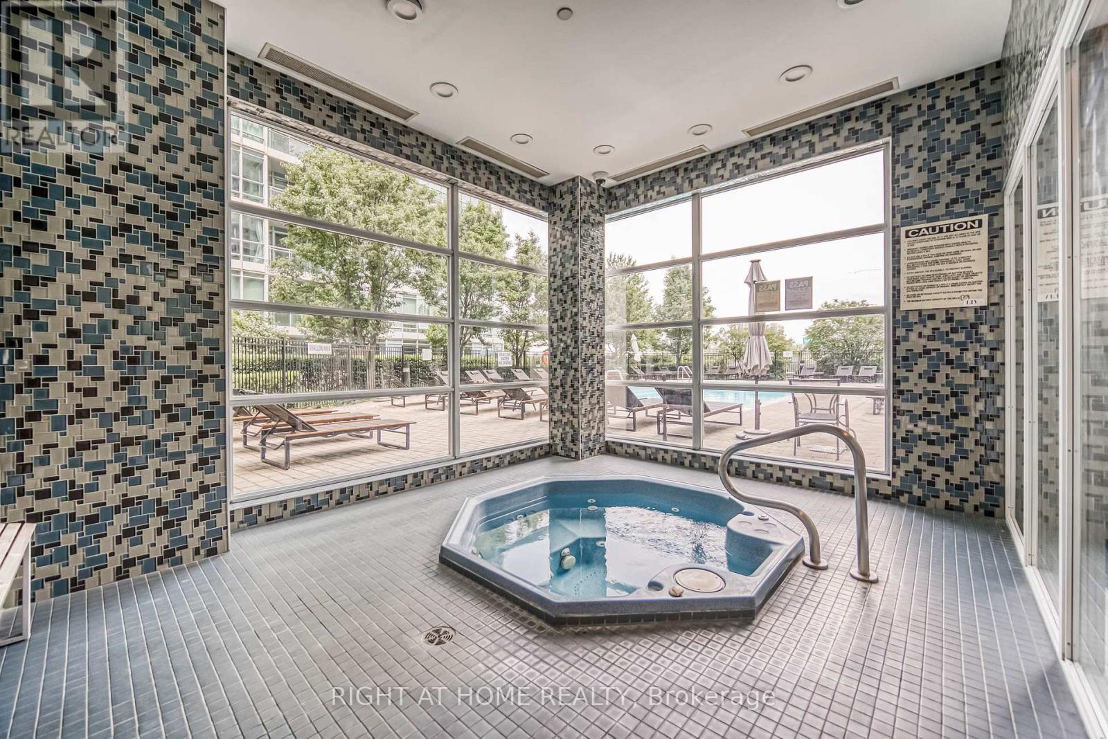 214 - 185 Legion Road N, Toronto, Ontario  M8Y 0A1 - Photo 29 - W12309701