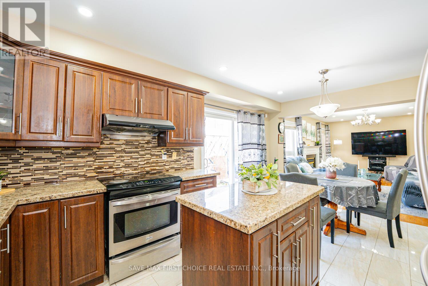 4 Sunnyview Road, Brampton, Ontario  L7A 3E3 - Photo 18 - W12285362