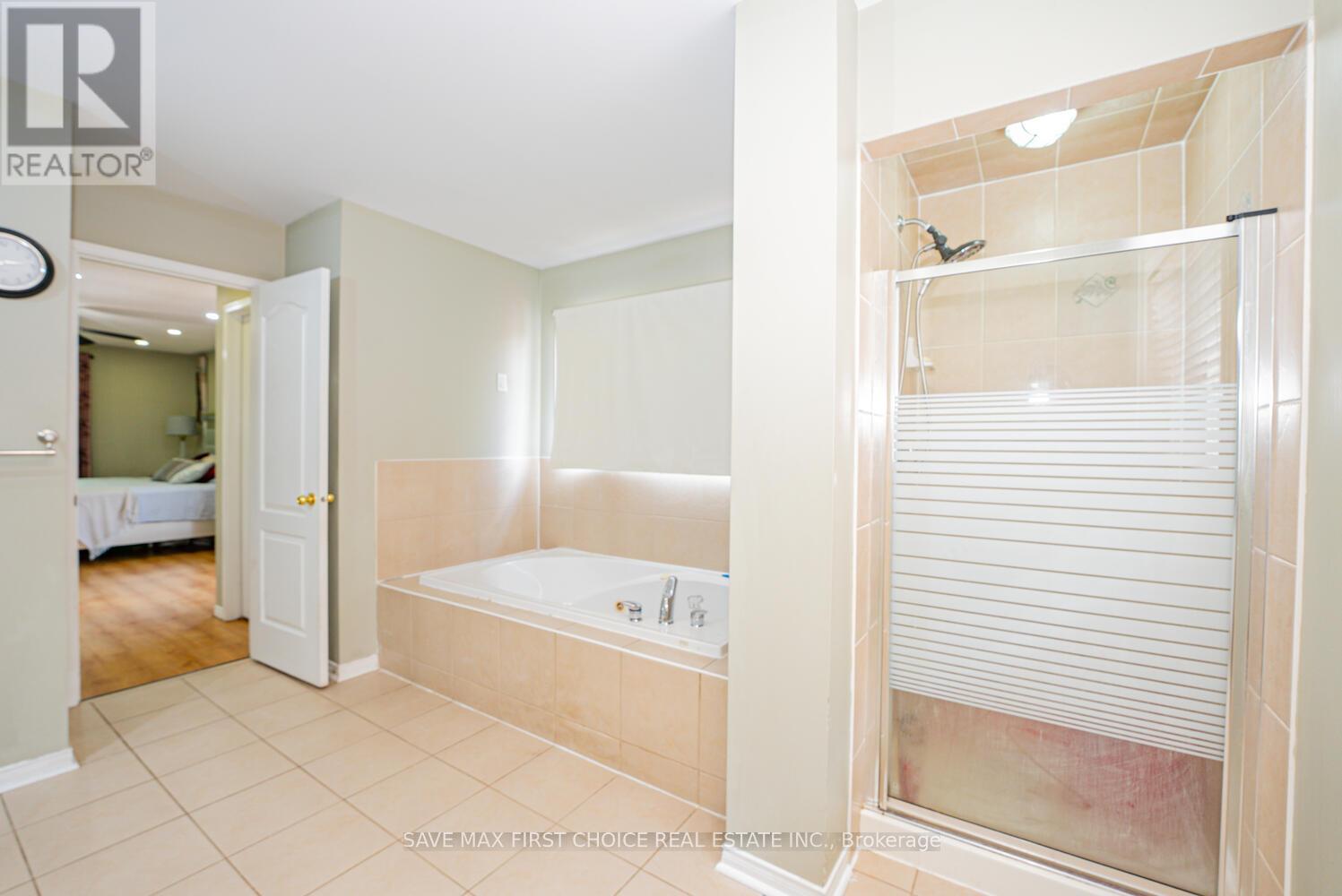 4 Sunnyview Road, Brampton, Ontario  L7A 3E3 - Photo 27 - W12285362