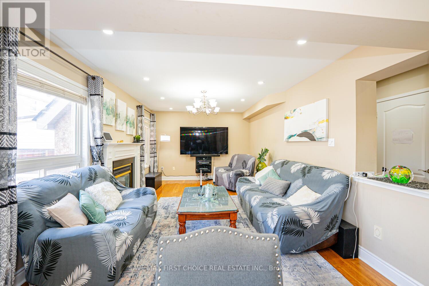 4 Sunnyview Road, Brampton, Ontario  L7A 3E3 - Photo 19 - W12285362