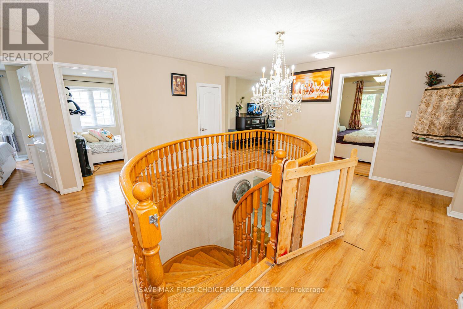 4 Sunnyview Road, Brampton, Ontario  L7A 3E3 - Photo 23 - W12285362