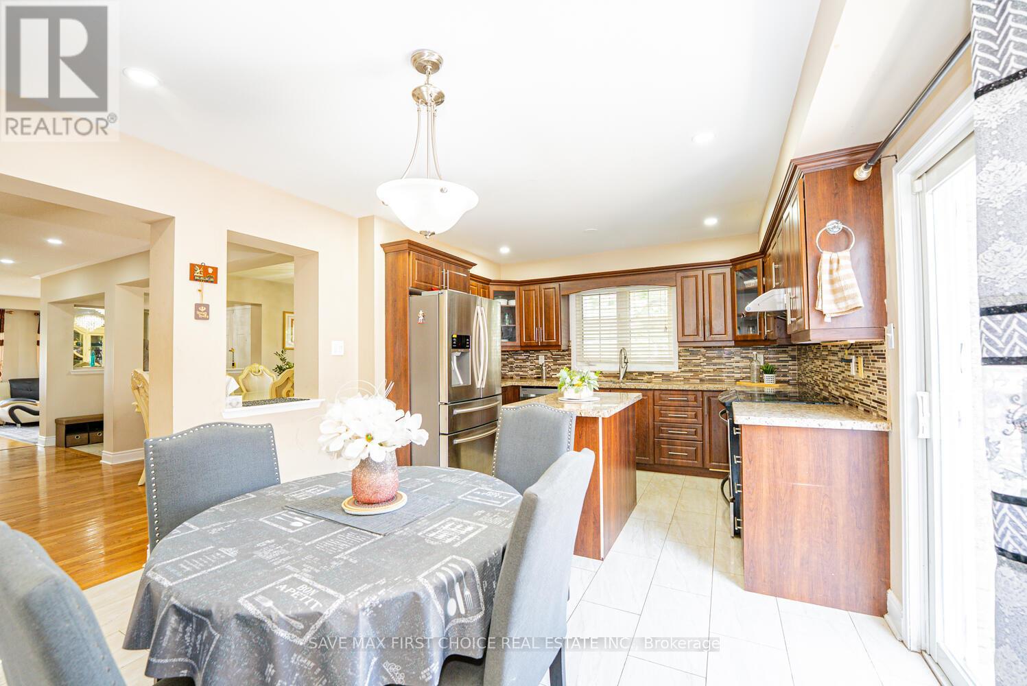 4 Sunnyview Road, Brampton, Ontario  L7A 3E3 - Photo 16 - W12285362