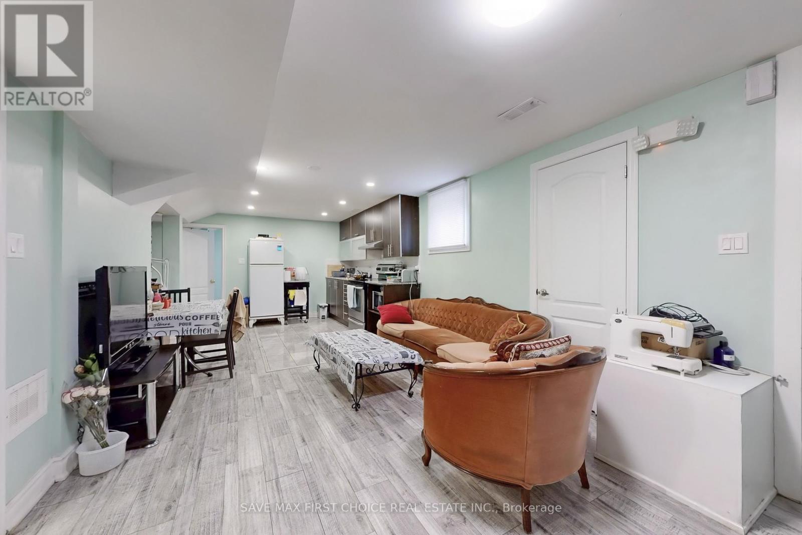 4 Sunnyview Road, Brampton, Ontario  L7A 3E3 - Photo 38 - W12285362