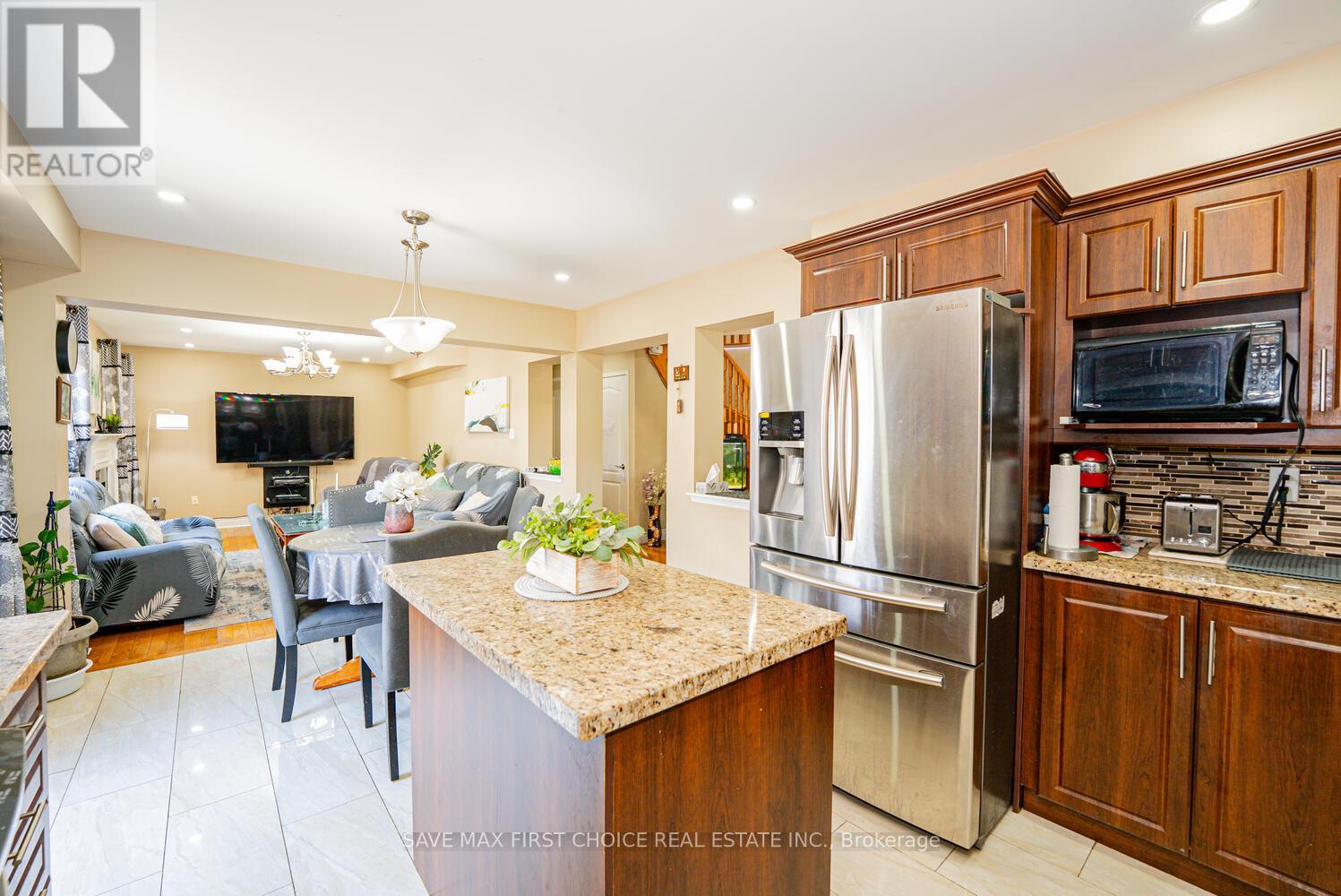 4 Sunnyview Road, Brampton, Ontario  L7A 3E3 - Photo 17 - W12285362