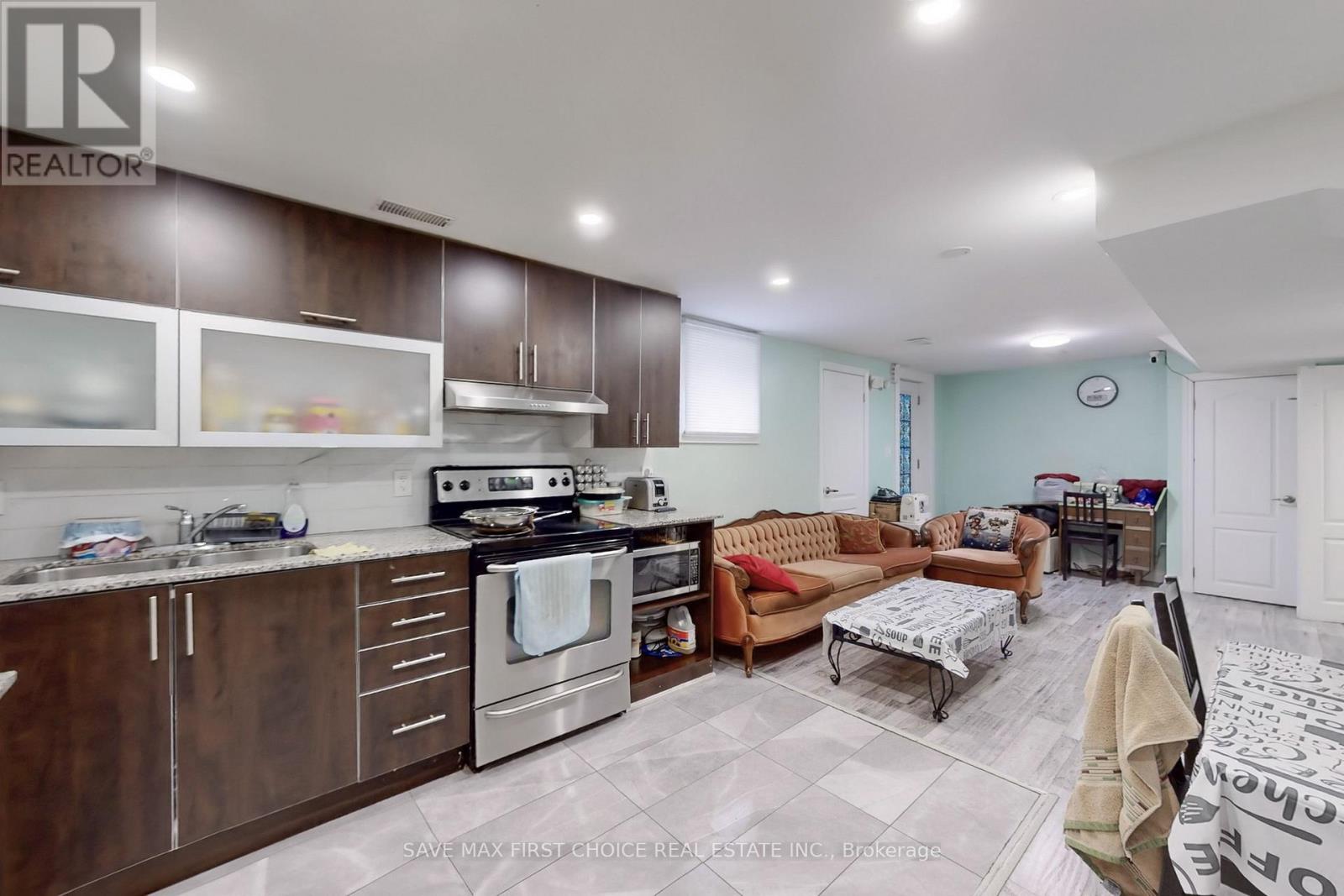 4 Sunnyview Road, Brampton, Ontario  L7A 3E3 - Photo 39 - W12285362