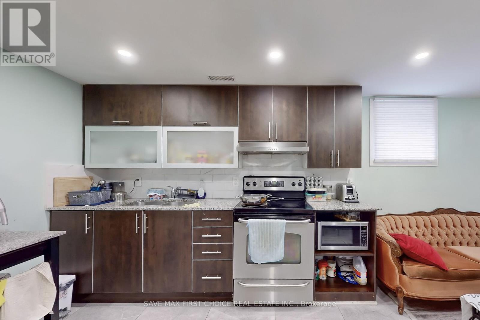 4 Sunnyview Road, Brampton, Ontario  L7A 3E3 - Photo 40 - W12285362