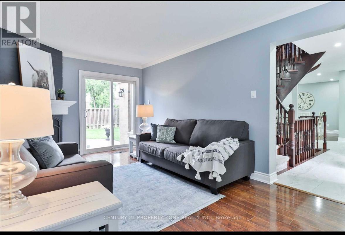 12 Torrance Wood, Brampton, Ontario  L6Y 2N3 - Photo 13 - W12309710