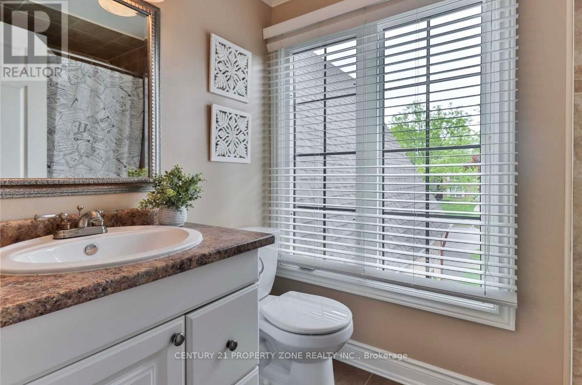 12 Torrance Wood, Brampton, Ontario  L6Y 2N3 - Photo 25 - W12309710