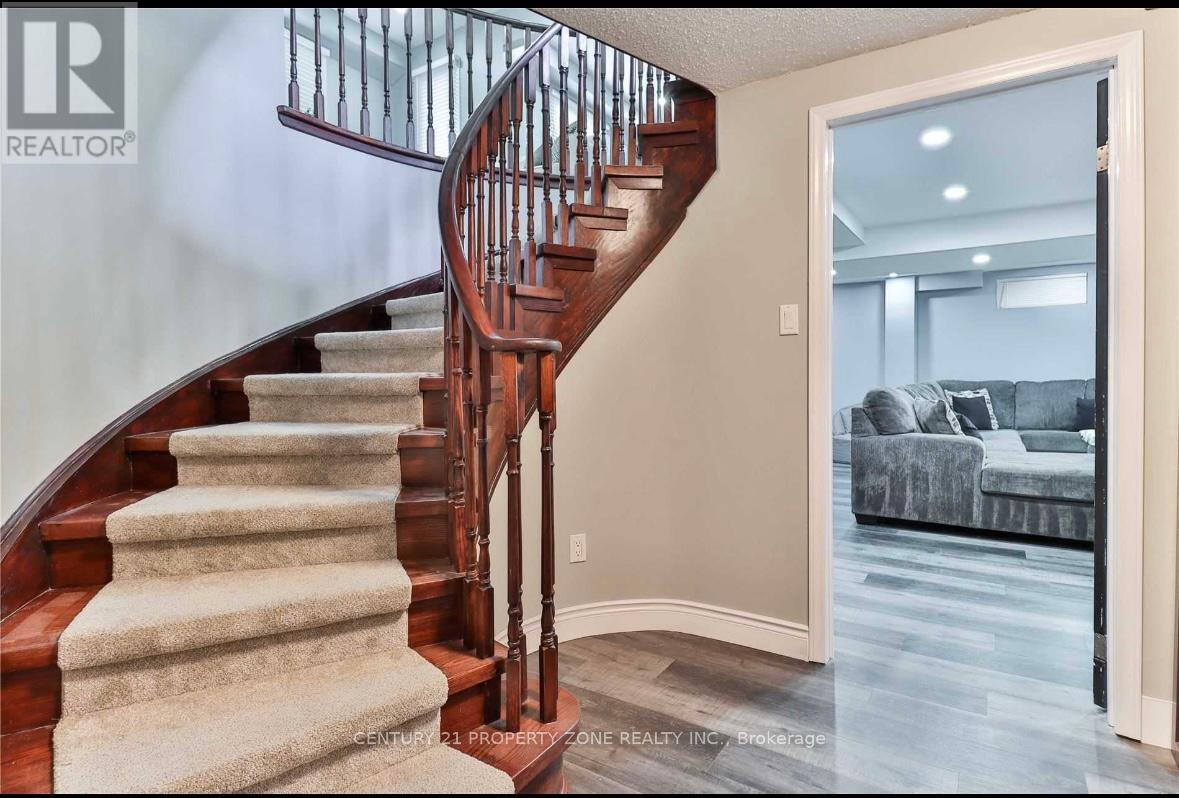 12 Torrance Wood, Brampton, Ontario  L6Y 2N3 - Photo 26 - W12309710