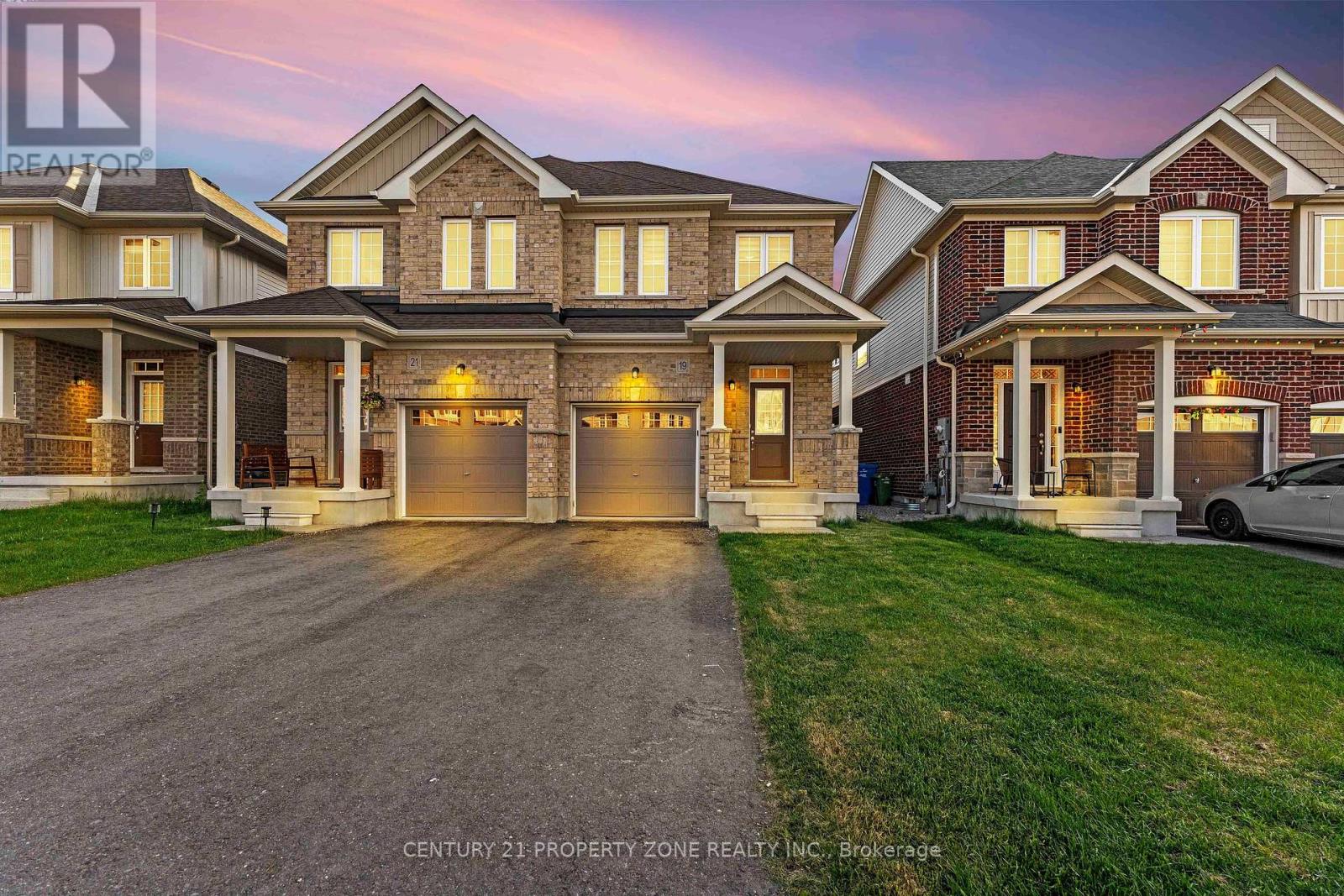 Property at 19 ELSEGOOD DRIVE image 1