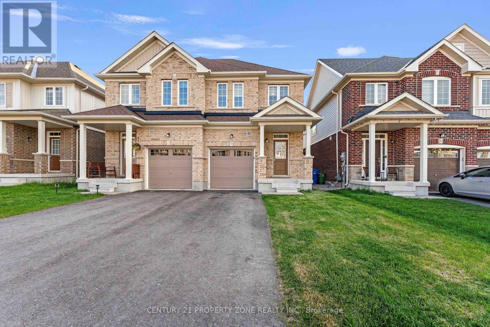 Property at 19 ELSEGOOD DRIVE image 2