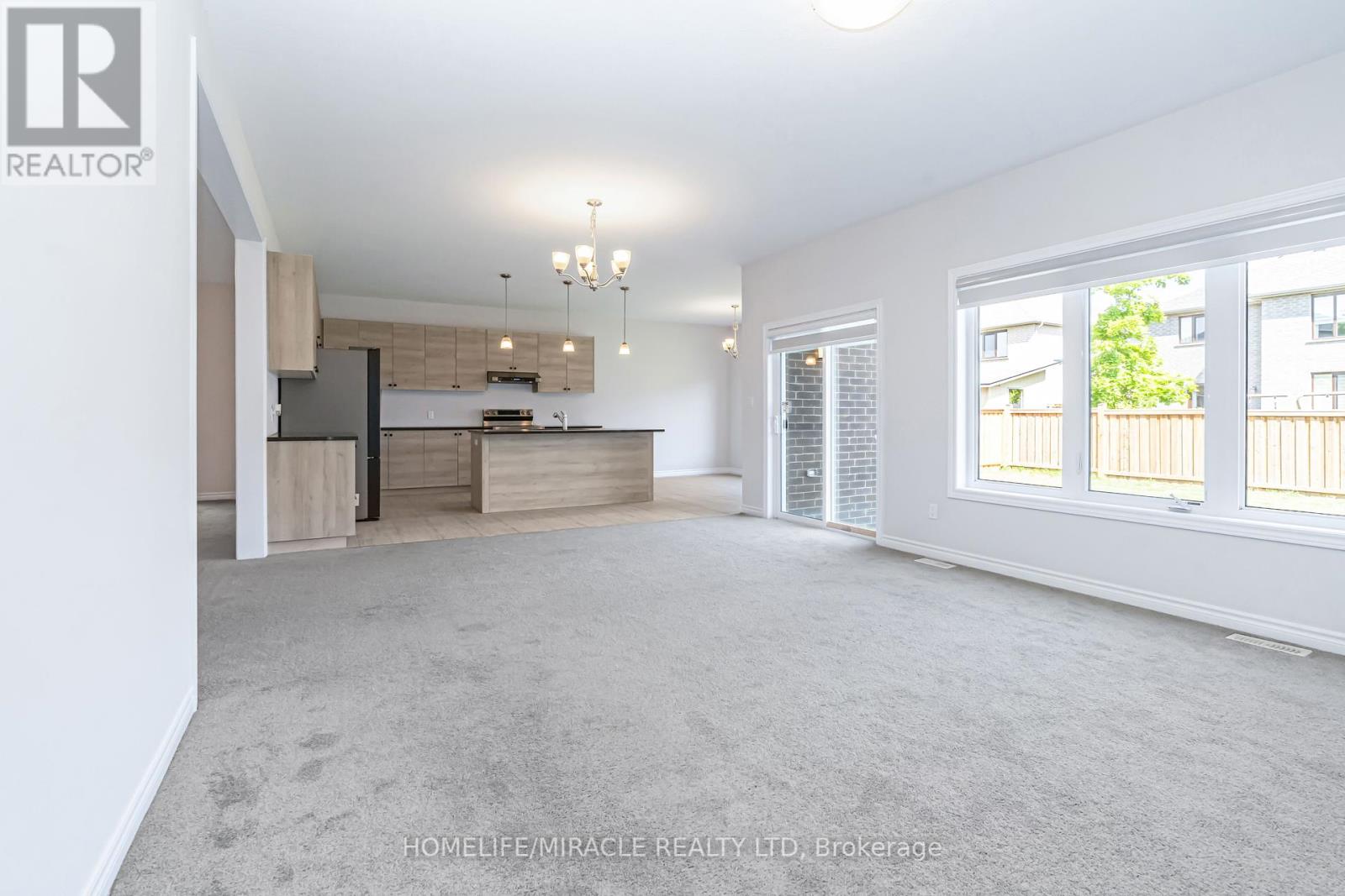 24 Sass Cres Crescent, Brant, Ontario  N3L 0A9 - Photo 11 - X12309726