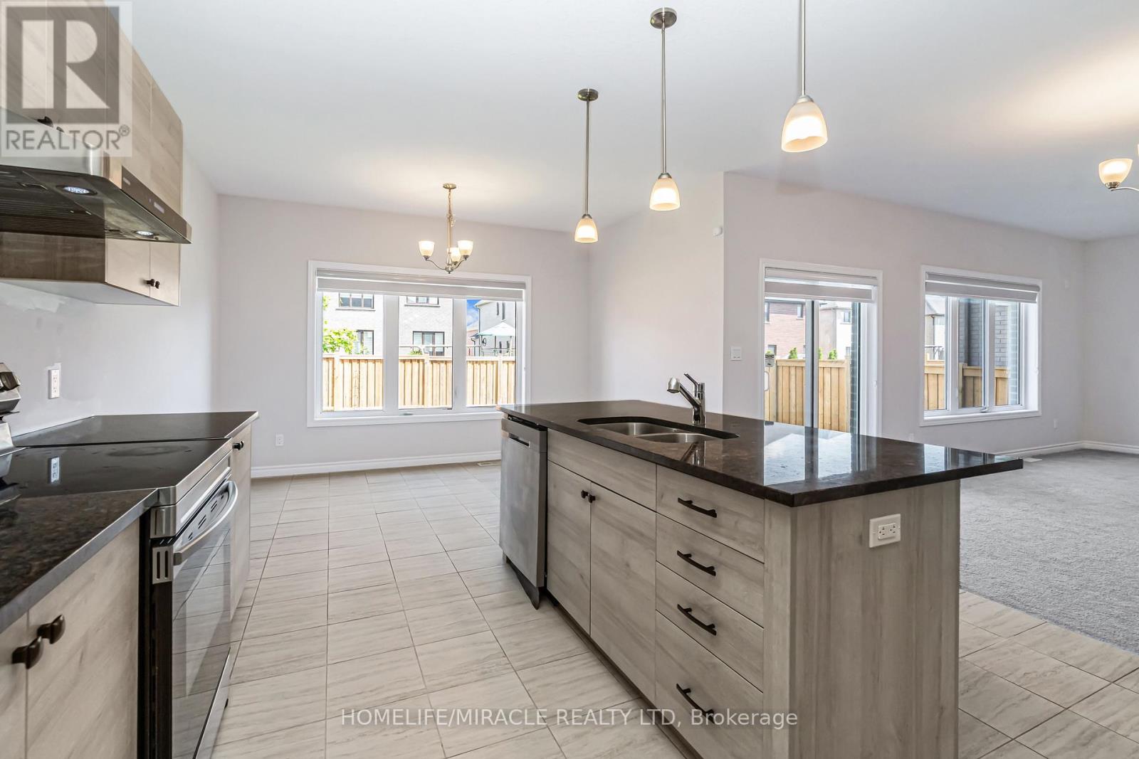 24 Sass Cres Crescent, Brant, Ontario  N3L 0A9 - Photo 13 - X12309726