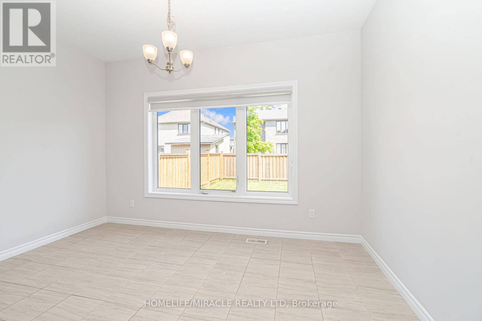 24 Sass Cres Crescent, Brant, Ontario  N3L 0A9 - Photo 14 - X12309726