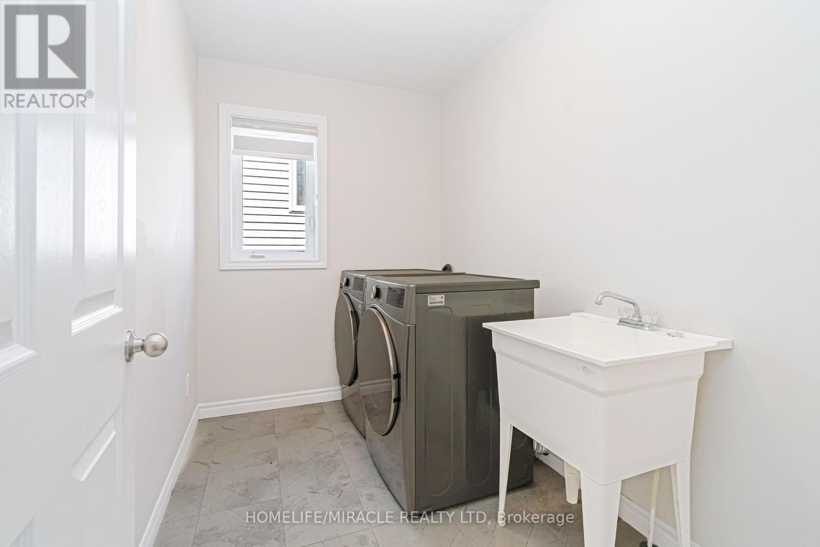 24 Sass Cres Crescent, Brant, Ontario  N3L 0A9 - Photo 21 - X12309726