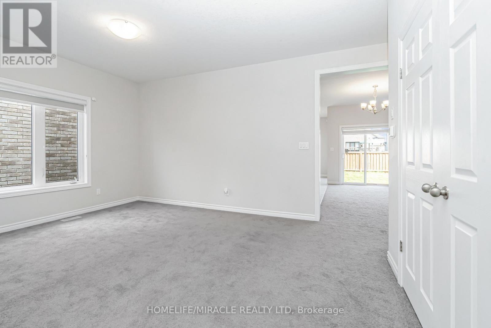 24 Sass Cres Crescent, Brant, Ontario  N3L 0A9 - Photo 6 - X12309726