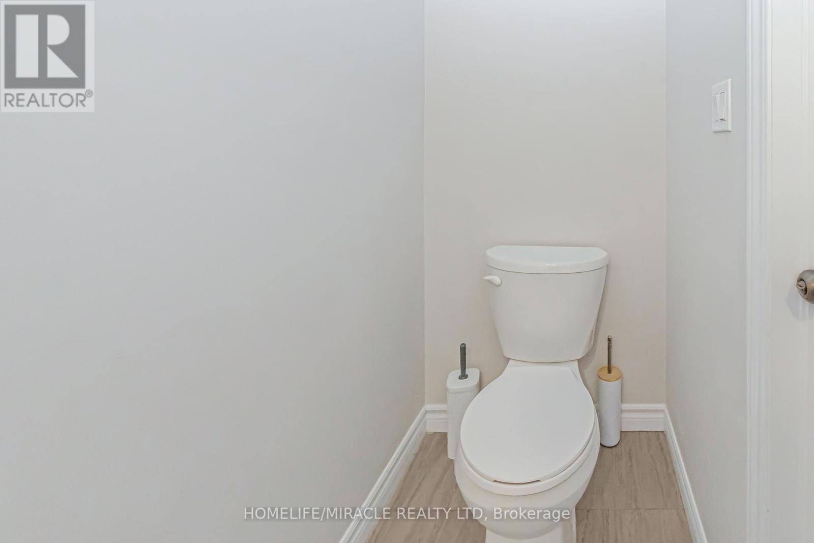 24 Sass Cres Crescent, Brant, Ontario  N3L 0A9 - Photo 8 - X12309726