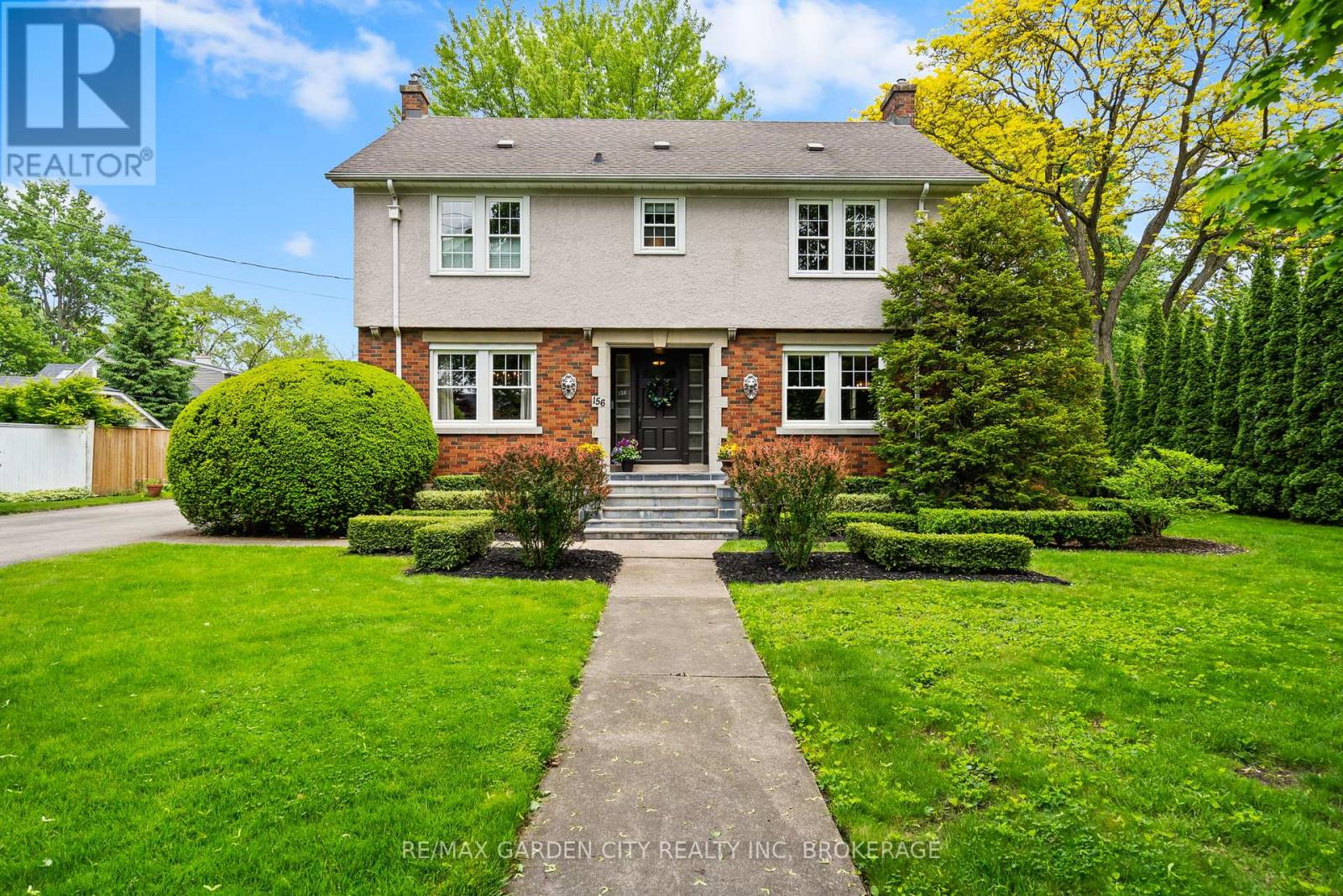 156 Edgar Street, Welland, Ontario  L3C 1T1 - Photo 2 - X12309767