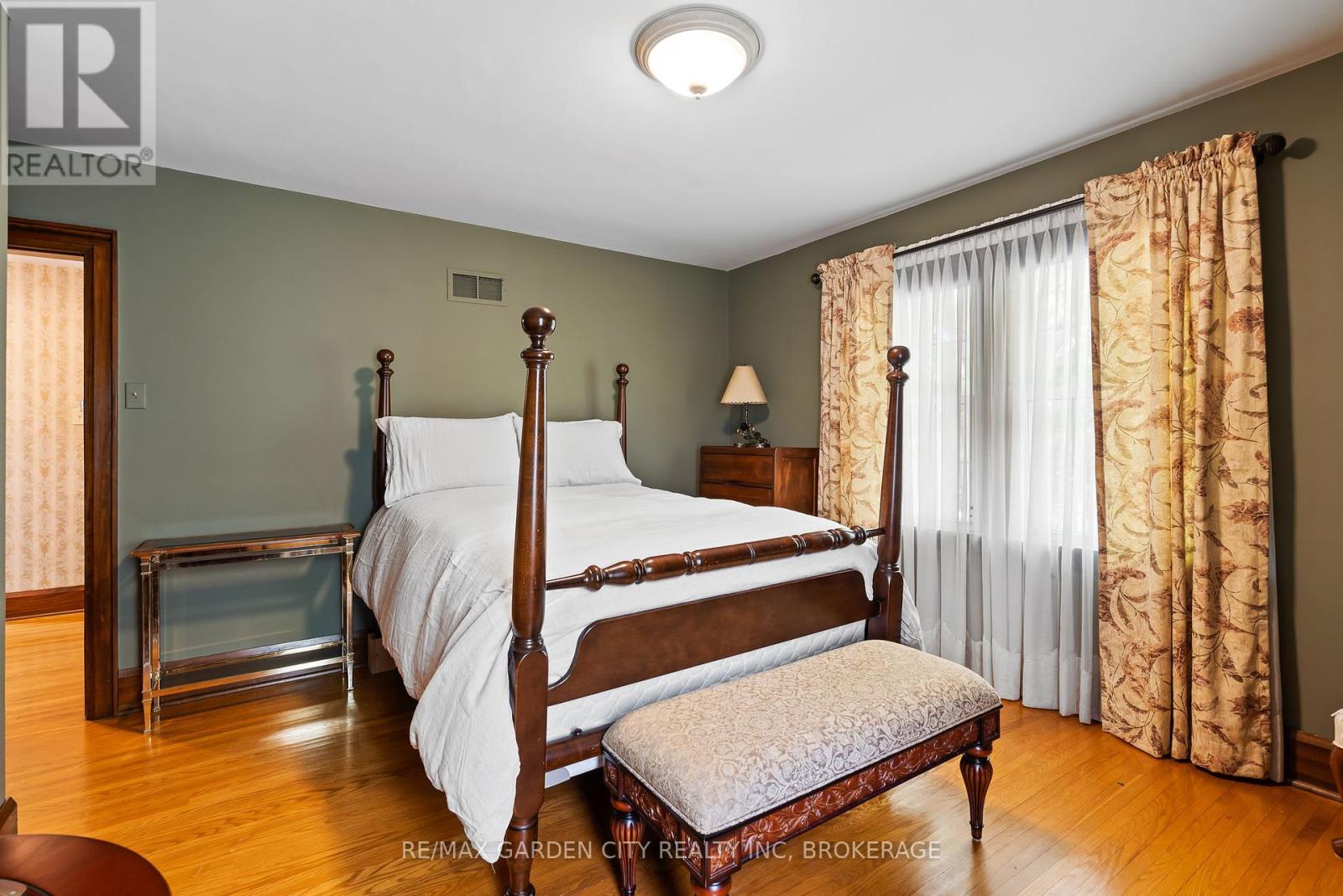 156 Edgar Street, Welland, Ontario  L3C 1T1 - Photo 22 - X12309767