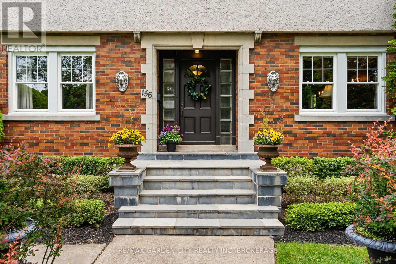 156 Edgar Street, Welland, Ontario  L3C 1T1 - Photo 3 - X12309767