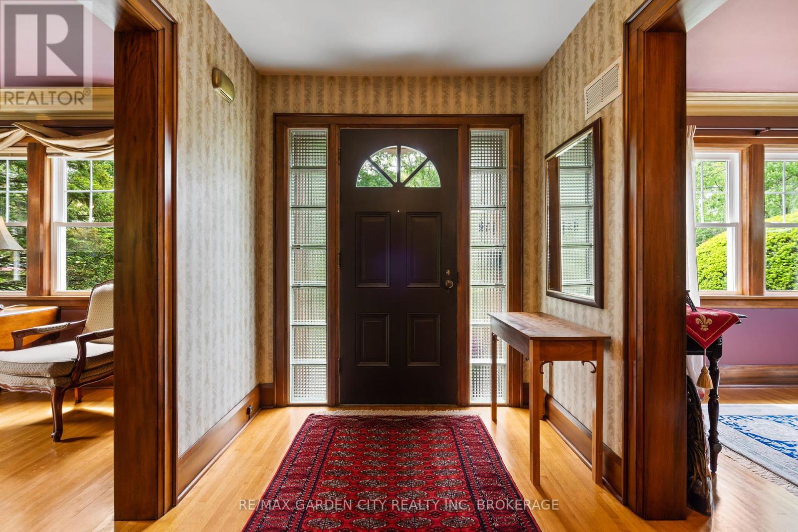 156 Edgar Street, Welland, Ontario  L3C 1T1 - Photo 4 - X12309767