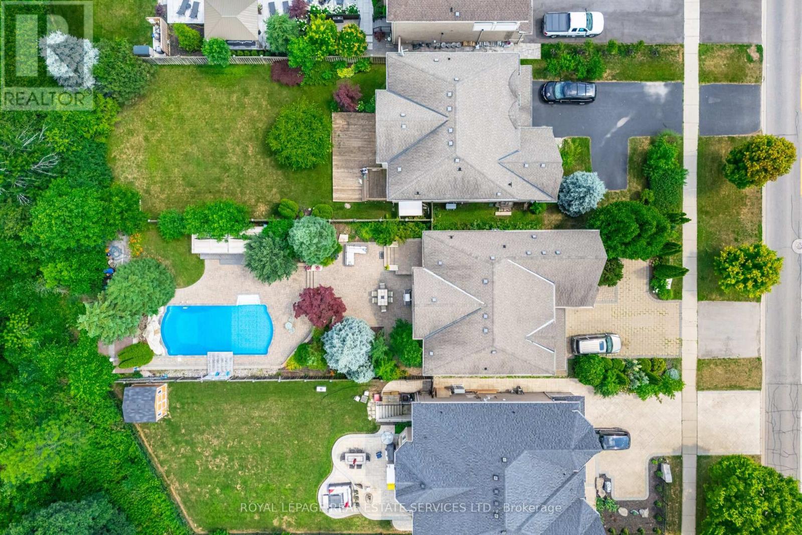 Property at 215 BURLOAK DRIVE image 3