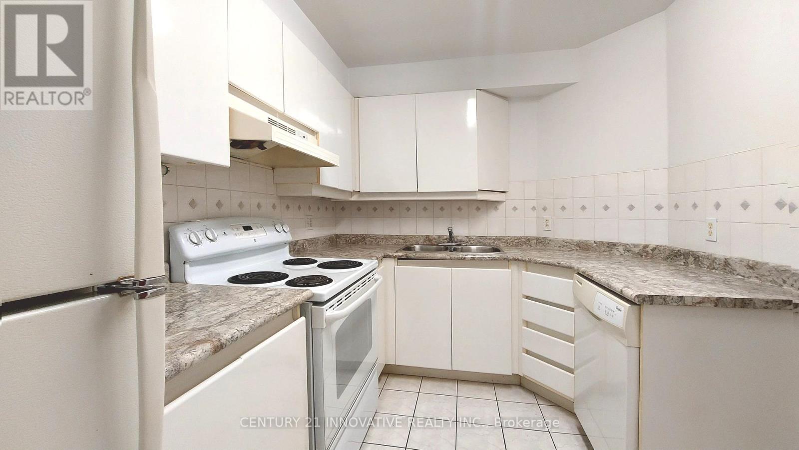 3 - 151 Townsgate Drive, Vaughan, Ontario  L4J 8J7 - Photo 7 - N12309763