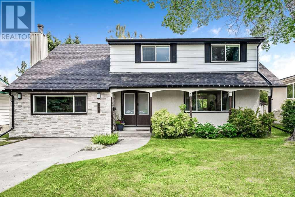 Property at 976 Canaveral Crescent SW image 2