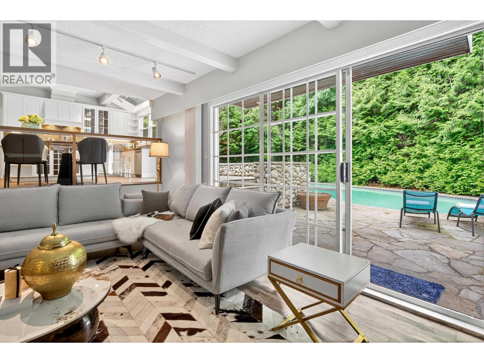 2453 Phillips Place, Burnaby, British Columbia  V5A 2W1 - Photo 14 - R3027608