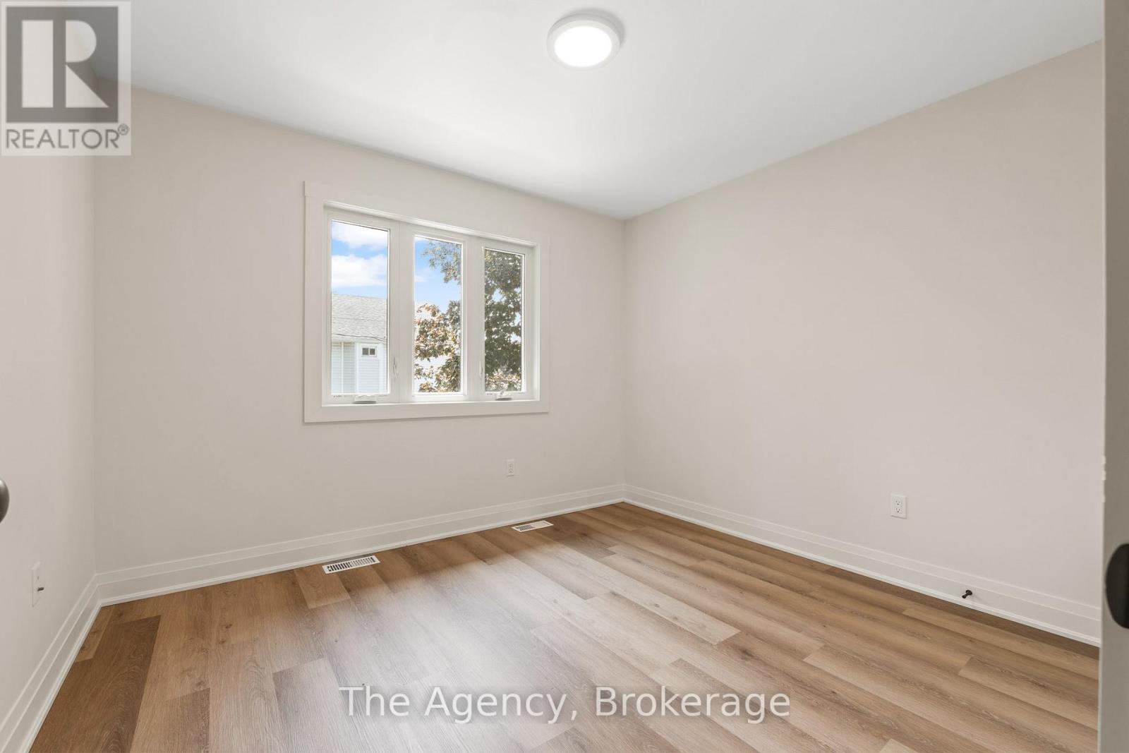 19 Violet Street, St. Catharines, Ontario  L2S 2X1 - Photo 14 - X12309812