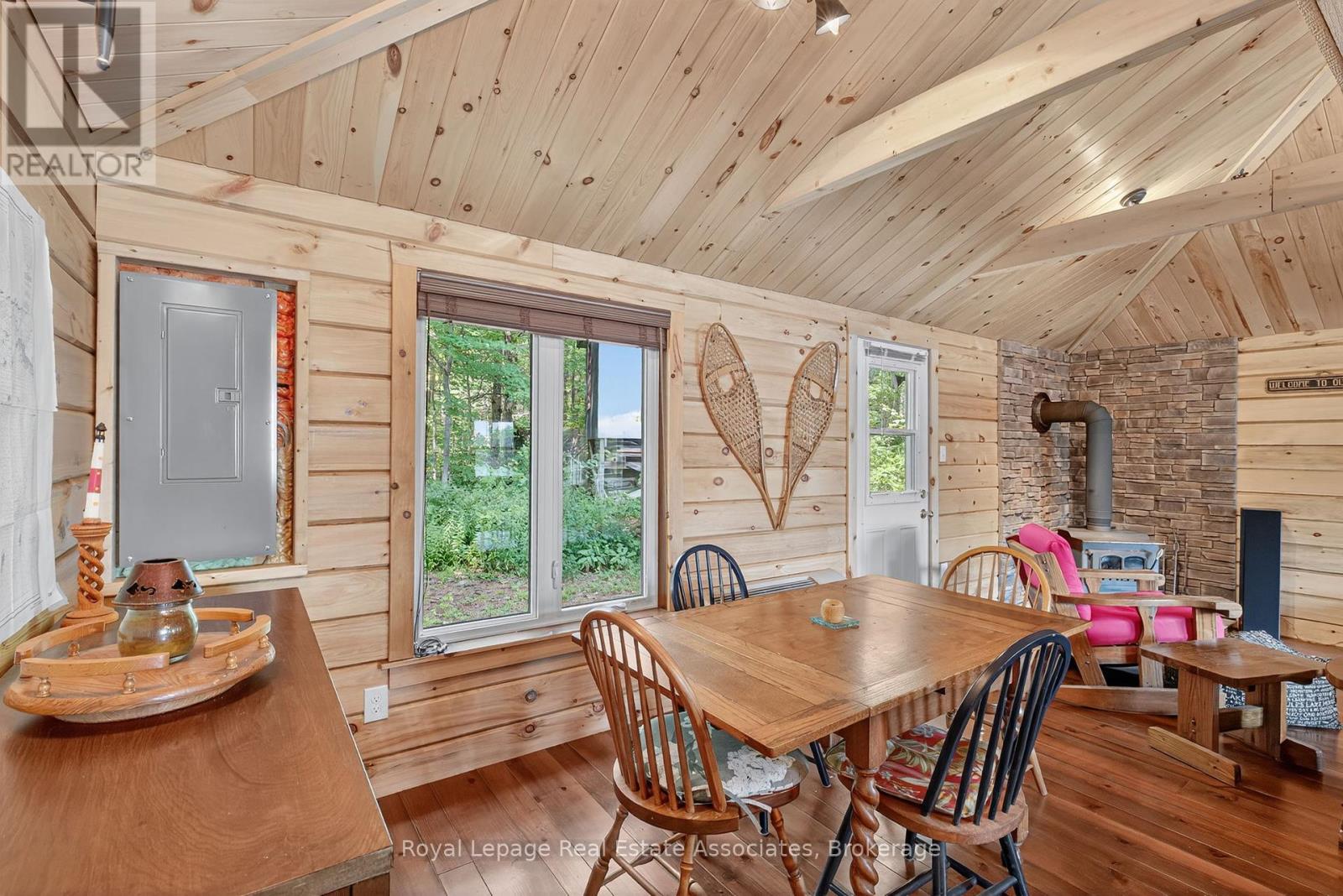 7206 Severn River Shore, Georgian Bay, Ontario  P0C 1M0 - Photo 13 - X12289283