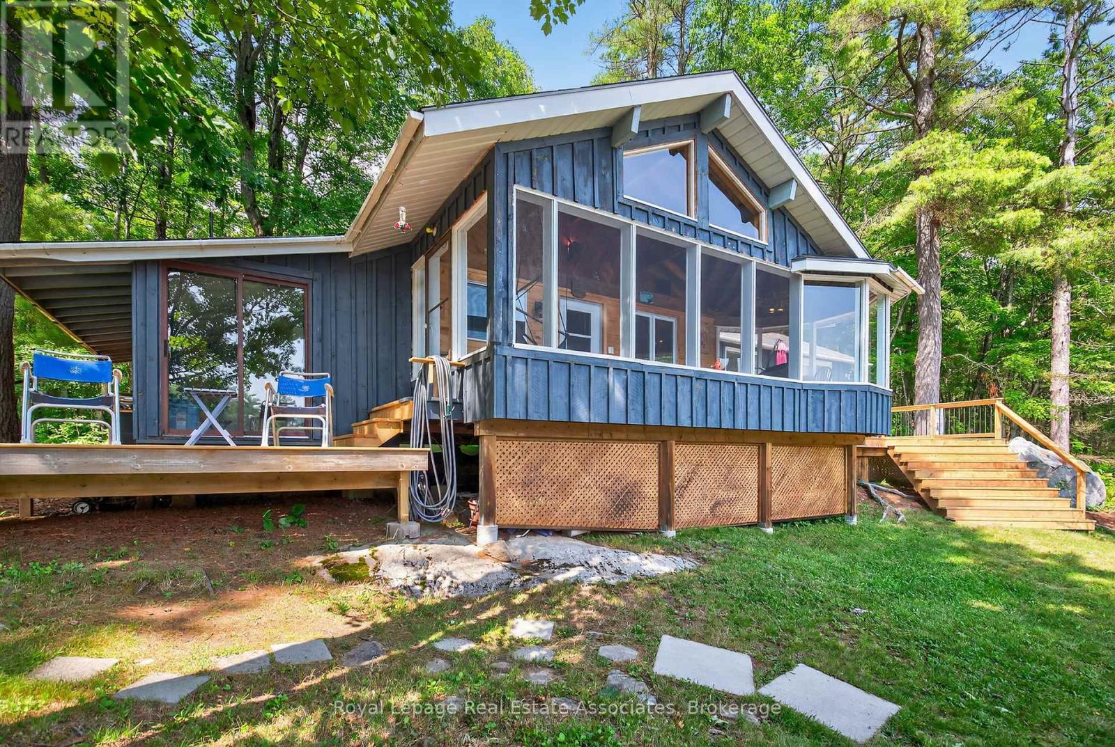 7206 Severn River Shore, Georgian Bay, Ontario  P0C 1M0 - Photo 4 - X12289283