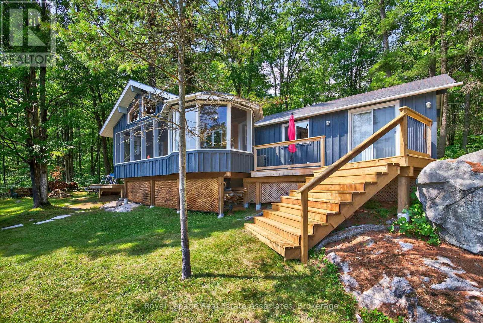 7206 Severn River Shore, Georgian Bay, Ontario  P0C 1M0 - Photo 3 - X12289283