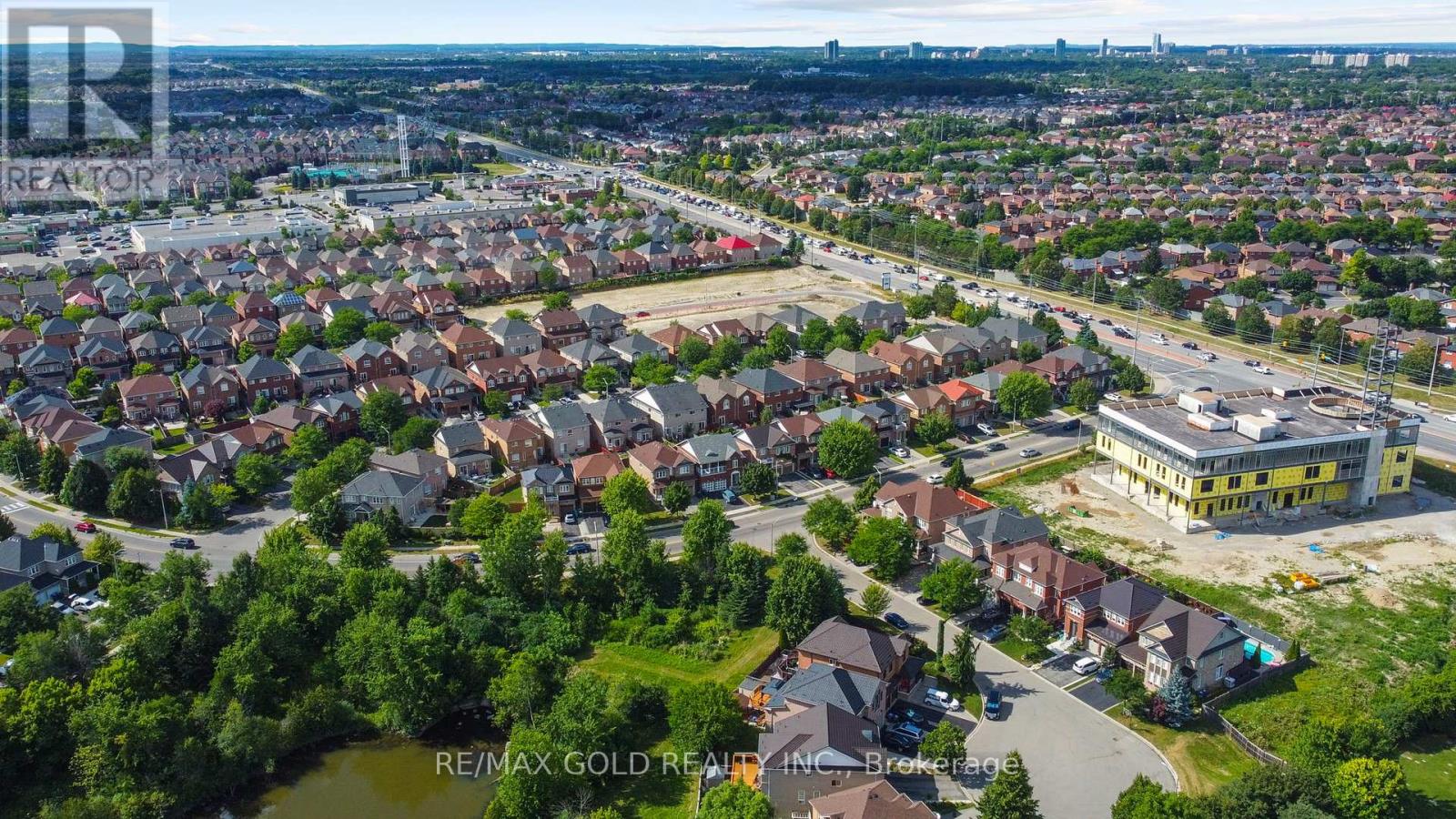 22 Nathaniel Crescent, Brampton, Ontario  L6Y 5M5 - Photo 49 - W12304704